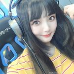 留学巨乳嫩妹付费订阅福利