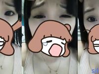 双马尾辫清纯萝莉半脱下内裤被炮友随意操，无毛粉穴第一视角拍摄，进进出出啊啊直叫，操的非常享受捂着脸