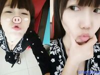 双马尾辫清纯萝莉半脱下内裤被炮友随意操，无毛粉穴第一视角拍摄，进进出出啊啊直叫，操的非常享受捂着脸