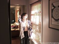 HongKongDoll - 一日女友的漂亮姐姐 中 - 她是谁 00后码农沉迷漂亮姐姐-1