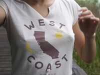 【最新性爱泄密2021】漂亮华裔人妻被渣男法国丈夫与朋友淫荡3P性爱私拍流出 骑乘怼操 高清私拍1427P 高清720P版 上