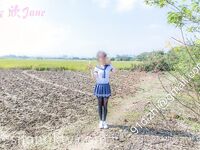 学校附近村庄路口大尺度露出