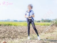 学校附近村庄路口大尺度露出