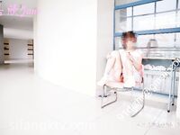 小师妹全裸露出带你游览学校