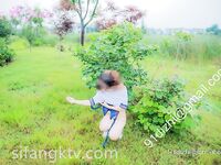 小师妹全裸露出带你游览学校