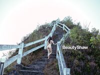 内部模特群各路大神分享露出自拍集白虎逼苗条嫩妹子展览中心全裸露出勇闯男厕所