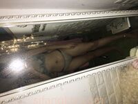 最新破解良家小媳妇没有男人，自己在家自慰