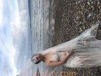 最新破解良家小媳妇没有男人，自己在家自慰