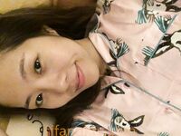 最新破解良家小媳妇没有男人，自己在家自慰