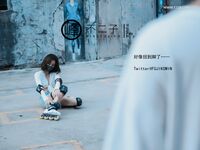 最新巅峰颜值超人气新晋推特露出网红女神▌峰不二子 ▌美穴塞入跳蛋玩滑下体都湿透了 男厕帮路人小哥哥解决翘硬肉棒50P1V