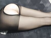 高质量情侣【史上最致命的九头身大长腿蜜臀女神】白皙光滑的皮肤，男友硬插 叫床能秒硬，撸点极高，中国最完美的女性身躯