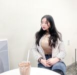 推特女神记录从学生时代到怀孕生孩子全蜕变 孕期下海卖奶水 快递直接躺在怀里喝的那种