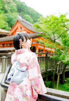 留学巨乳嫩妹付费订阅福利