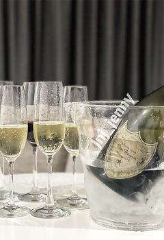 【极品❤️重磅福利】极品长腿172舞蹈老师身材完美+情侣露出+啪啪性爱私拍流出 浴室激情 高清私拍162P 高清720P版