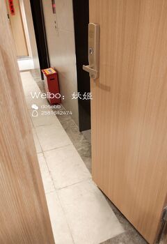 完具m - 19.08.16 电梯 白丝 高挑身材 振动棒插穴 高跟肉丝女白领 [29P 2V 346M]