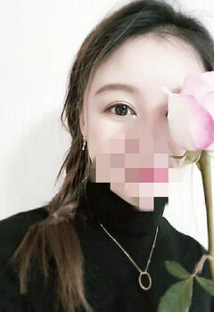 高质量情侣【史上最致命的九头身大长腿蜜臀女神】白皙光滑的皮肤，男友硬插 叫床能秒硬，撸点极高，中国最完美的女性身躯