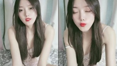 妩媚小少妇露脸性感的情趣睡衣深夜陪狼友骚，口交大鸡巴让小哥无套各种抽插，表情好骚还跟狼友撩骚自慰骚穴