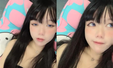 卡哇伊颜值美少女！脱下内裤无毛小骚逼！翘起屁股干净美穴，大黑牛震动，高潮呻吟搞得湿哒哒.