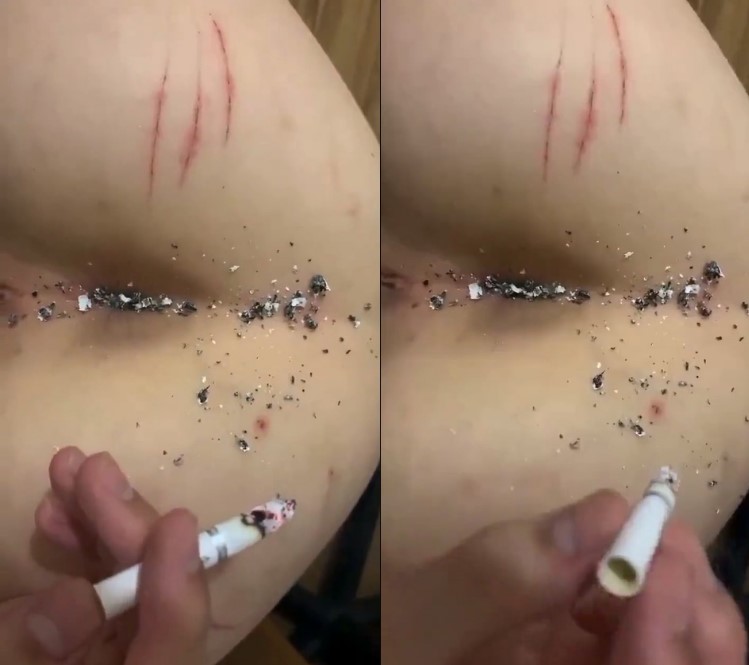 女生宿舍胁迫同班女生脱光衣服用手机拍她逼,还把烟灰弹在她屁眼上