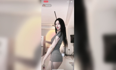 【抖音重磅】人氣女神【草莓小甜心】首次超大尺度露三點【丁姐直播】9月 (12)