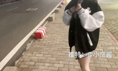 最新推特七位人氣蘿莉女主露出私拍 戶外野戰全裸路邊翹美臀後入啪啪小空醬  (2)