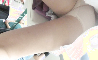 超高質量機場地鐵抄底5 驚現極品無內長腿美女 是方便借機小哥啪啪嗎 高清超高質量機場地鐵抄底 (11)