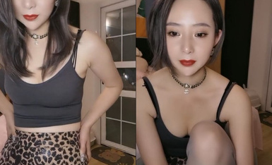 浓妆妖艳美御姐！气质超棒！豹纹包臀裙灰丝，情趣装拨开内裤掰穴，沙发上骑乘位，爆操无毛骚逼