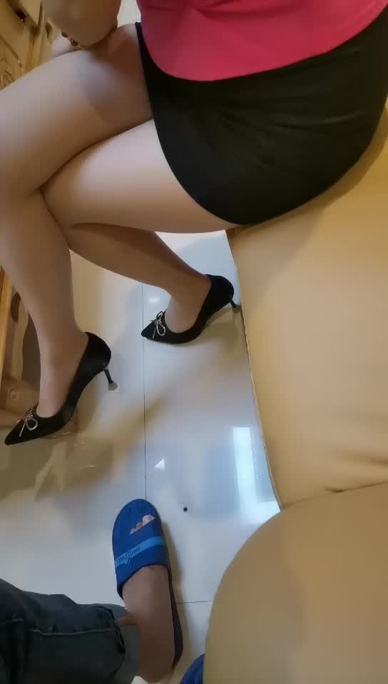 强奸邻居性感小少妇