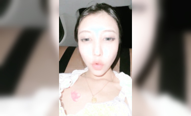 野外直播~【小尾巴】，今年最棒的戶外車震~女主很漂亮，更刺激的性愛，騷貨很容易被滿足 (1)