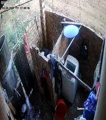 私房最新流出2023 黑客破解攝像頭偷拍 多場合家庭宿舍廁所更衣洗澡 (16)