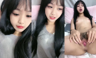 -火爆人氣學妹回歸了，粉絲們都好激動，【小易的so啵啵】，無套啪啪內射 (4)