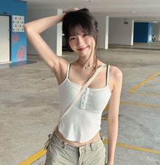 小白胸白操得爽