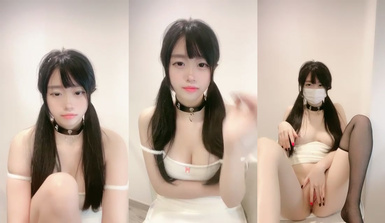 核彈！G奶校花20小時大合集【菠蘿果果】某一天忘帶口罩了，臉點同框，雪白的肌膚，翹臀撅起那刻頓時讓人一硬，屌炸了！ (10)