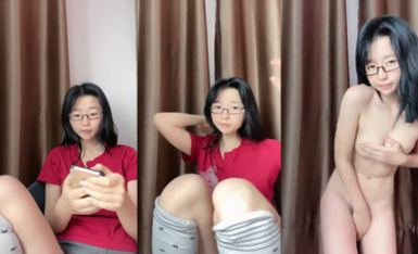 重磅核彈，20小時大禮包極品良家【夏天的童話】合集(12天)，淫盪眼鏡姐姐的誘惑，極品反差婊，好騷啊！ (9)