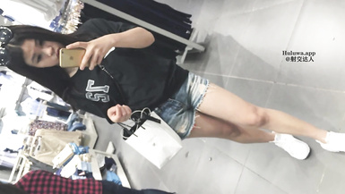 【情侶自拍】南寧熱戀情侶自拍性愛視頻，把精液射到了女友的嘴裡！