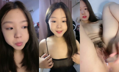 【伊伊萌】嫩逼美少女 裸舞自慰 白漿噴尿 (9)