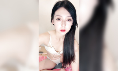 2025年4月，極品模特般的女神【泡芙】真的是漂亮，明星臉，跟剛退伍的小男友啪啪，雪白蜜桃翹臀遭罪了 (3)