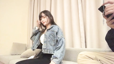 娕正靚妹子，白衣牛仔清純甜美大奶妹子，舌吻互摸口交上位騎乘抽插猛操