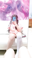 少蘿溫卿-顏值還是非常不錯的，少蘿類型的黃播，性格挺活潑可愛的，搭配各種軟妹裝，再加上尺度不低的整活能力，挺有看頭的 (3)