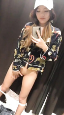 鴨舌帽美女車內口交，逛街露出，試衣間裸體 (6)