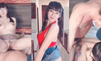 [泰国] 一个有纹身的可爱女孩，​​脸上有很多精液。