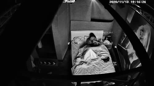 古灵精怪的可爱萝莉和小鲜肉男友开房打炮