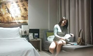 精挑细选，重金网约外围女神，肤白貌美极品尤物，又抠又舔，精彩视觉盛宴