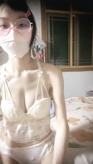 【佩佩】身材超頂_宿舍全裸誘惑自慰 (2)