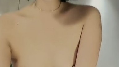 冷艳极品美女和炮友居家激情啪啪