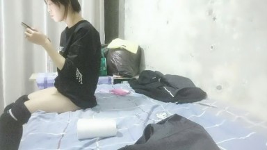 《梁哥寻妹子》10月7日城中村扫街连续搞了2炮一老一少