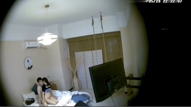 Hotel偷拍系列 绝版日式秋千房偷拍中年大叔和包养的女大学生做爱