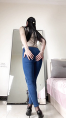 絲襪熟女【優優】各種情趣套裝，各種姿勢水晶棒插騷逼，白漿沾滿黑木耳，近距離視角展示騷逼！合集 (110)